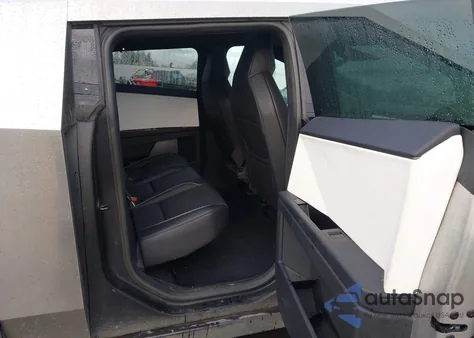 2024 Tesla Cybertruck All-Wheel Drive z USA, uszkodzony, nr VIN 7G2CEHED9RA017042